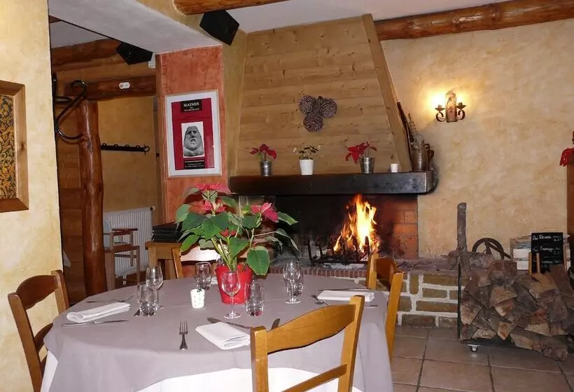 Otel Auberge Des Montauds