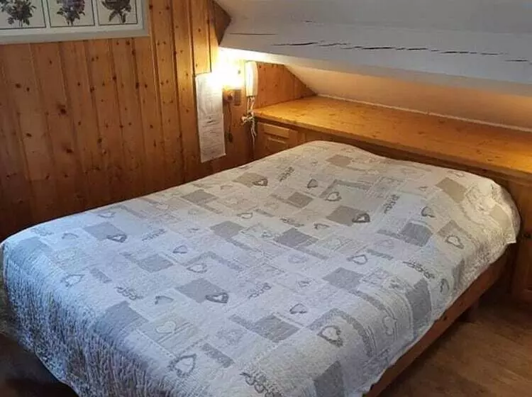 Otel Auberge Des Montauds