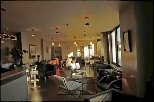 ホテル Buc Lounge Hôtel