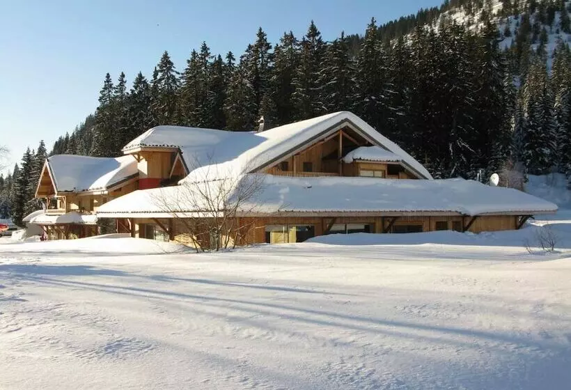 Отель Les Roches 1500