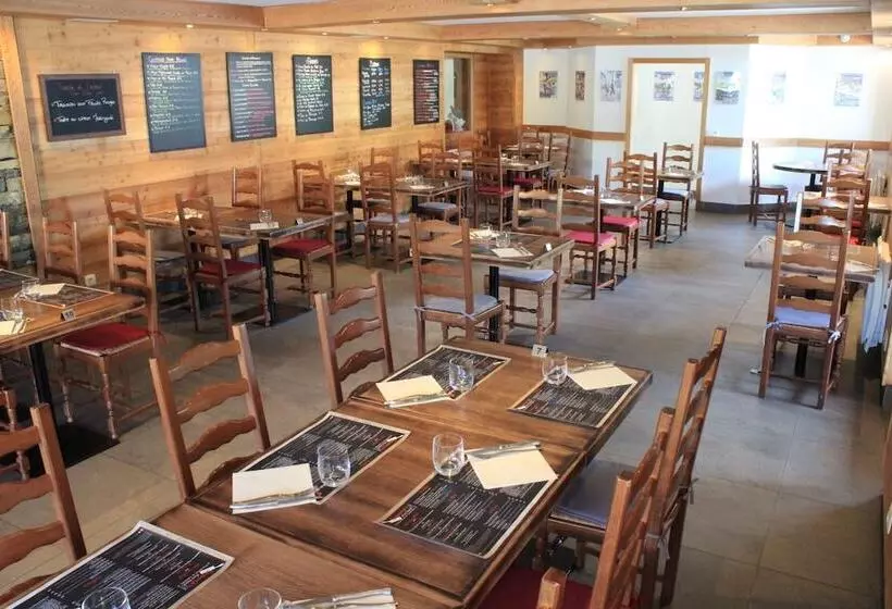 Отель Les Roches 1500