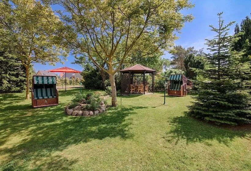 Отель Garni Nussbaumhof