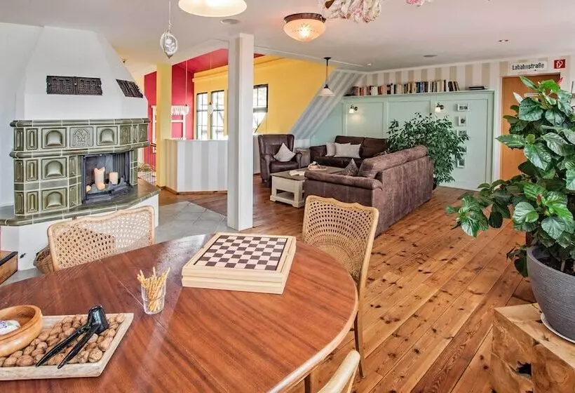 Отель Garni Nussbaumhof