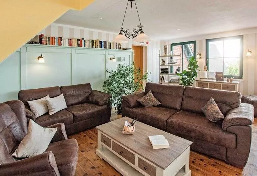 Отель Garni Nussbaumhof