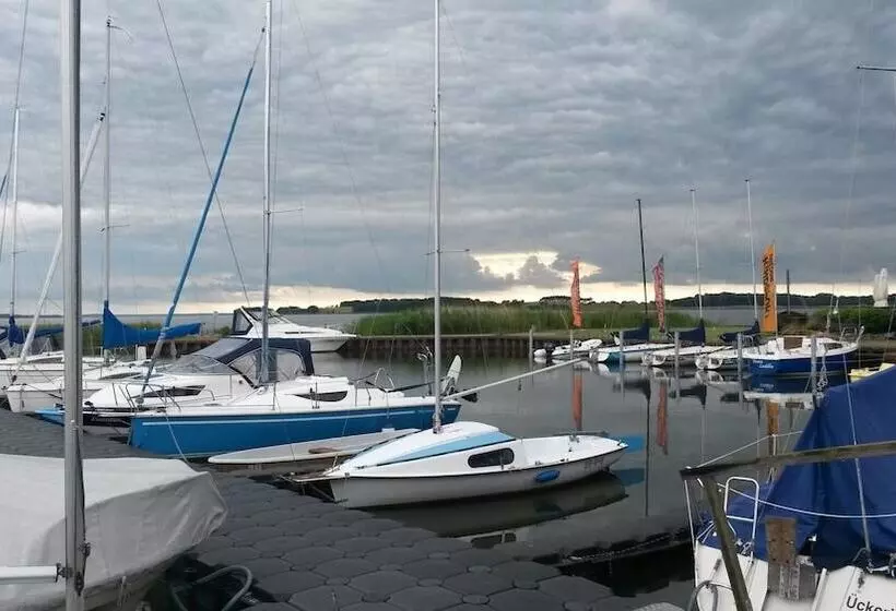 Отель Garni Nussbaumhof