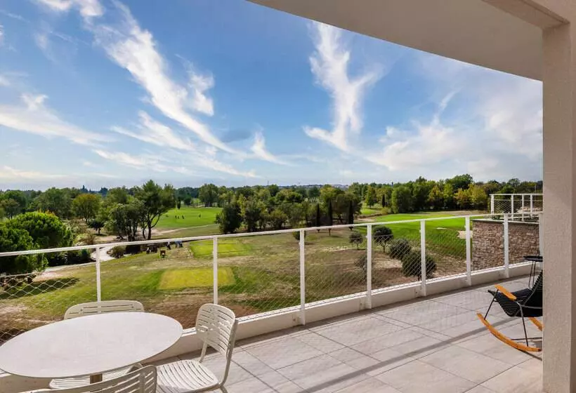 בית מלון כפרי Horizon Resort Massane & Spa