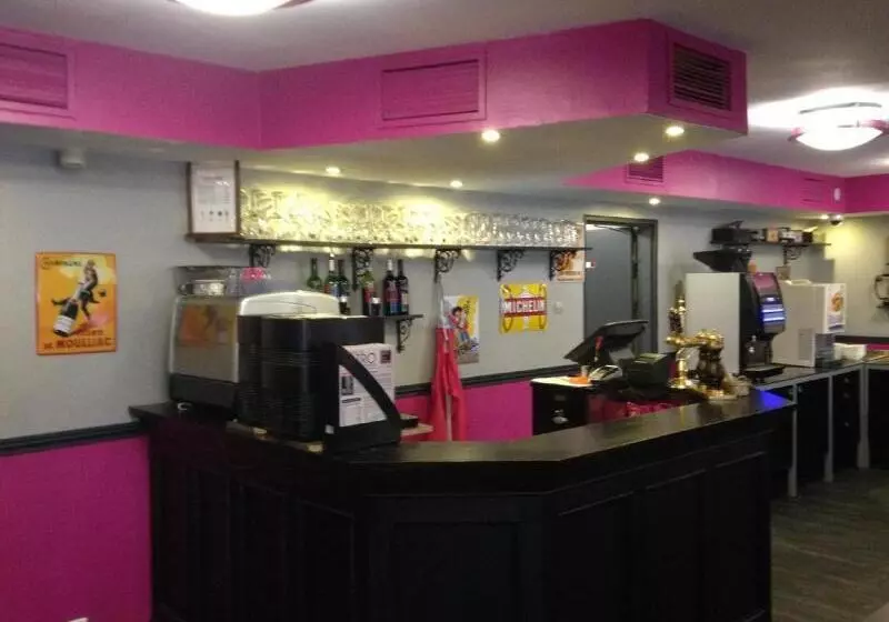 Отель Initial By Balladins Amiens / Longueau