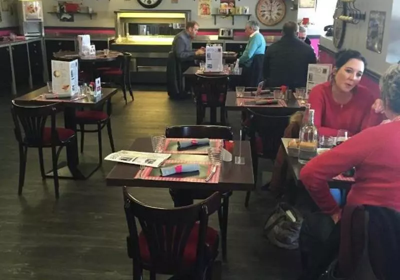 Отель Initial By Balladins Amiens / Longueau