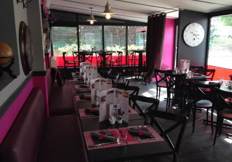 Отель Initial By Balladins Amiens / Longueau