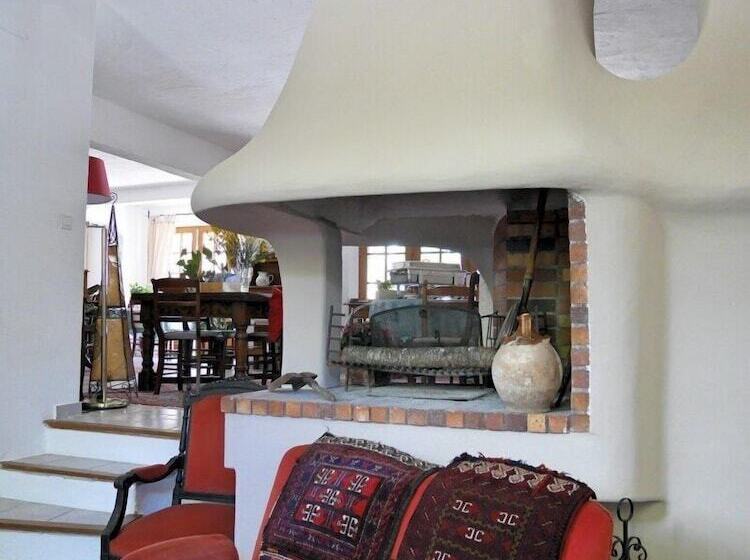 Отель Le Mas Des Collines