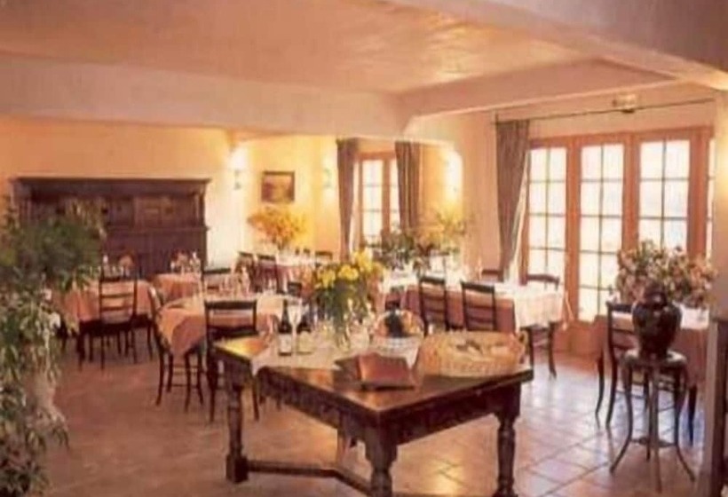 Отель Le Mas Des Collines