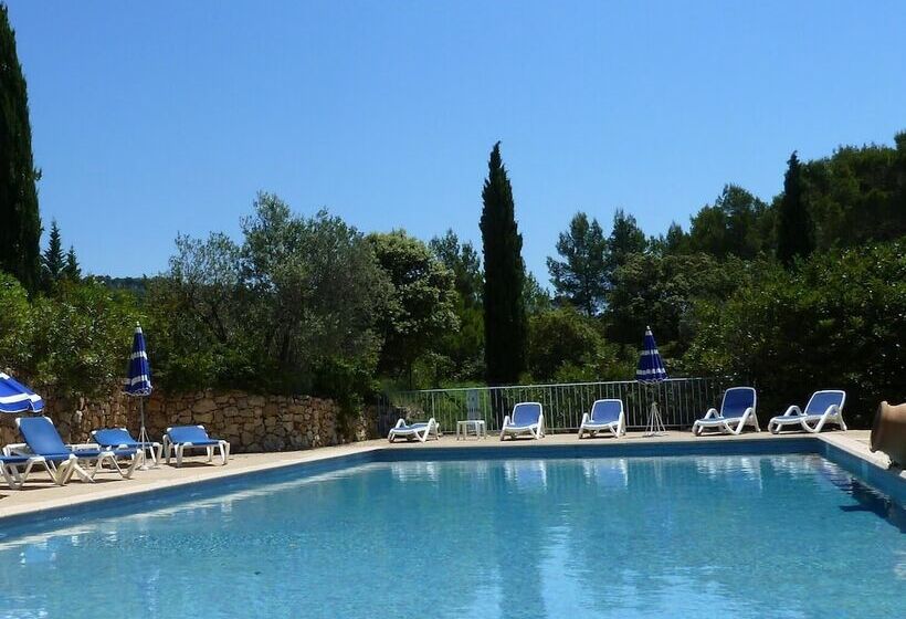 Отель Le Mas Des Collines