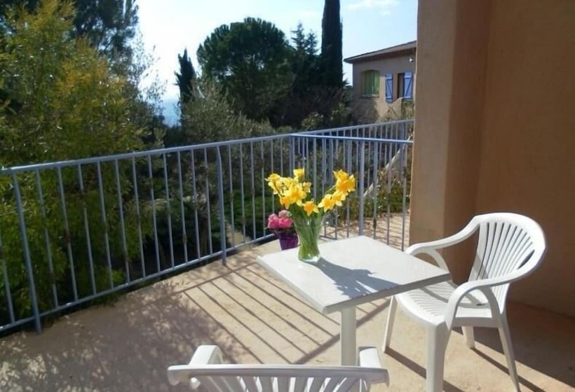 Отель Le Mas Des Collines