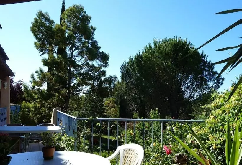 호텔 Le Mas Des Collines