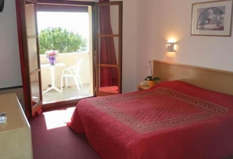 Отель Le Mas Des Collines