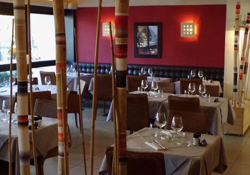 호텔 Le Regina Hôtel Restaurant