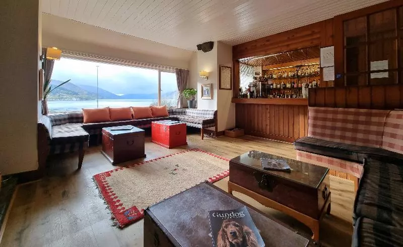 בית מלון כפרי The Four Seasons