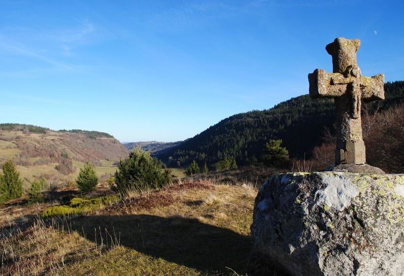 فندق The Originals Access, Hôtel Saintflour