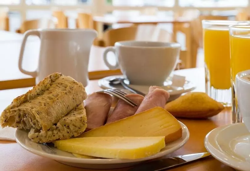 هتل The Originals Access, Hôtel Saintflour