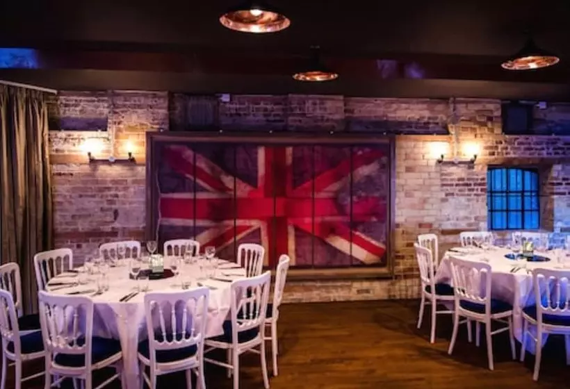 The Varsity Hotel & Spa