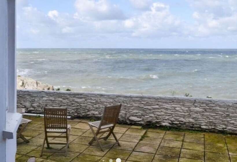 Beautiful Sea View Apartment