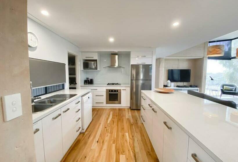 Cinque Stelle · Spacious Villa Private Bushland