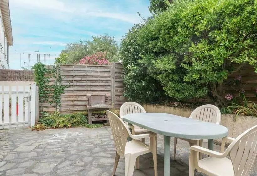 Appartement Avec Terrasse Proche De La Plage