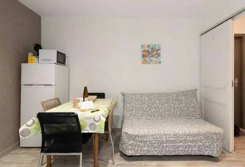 Appartement Avec Terrasse Proche De La Plage