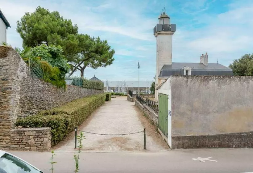 Appartement Avec Terrasse Proche De La Plage