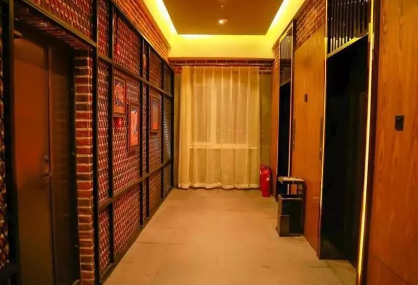 Hotelli James Joyce Coffetel·changchun Railway Station