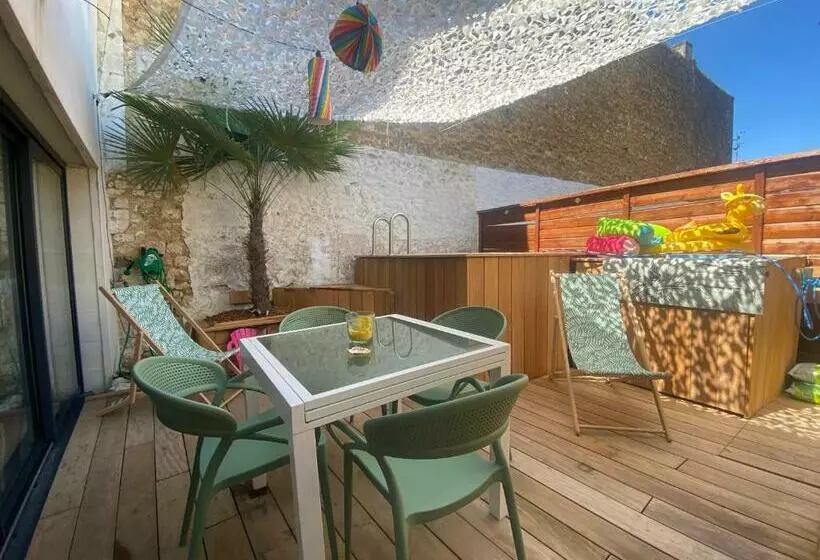 Charentaise 6 8 Personnes Avec Piscine