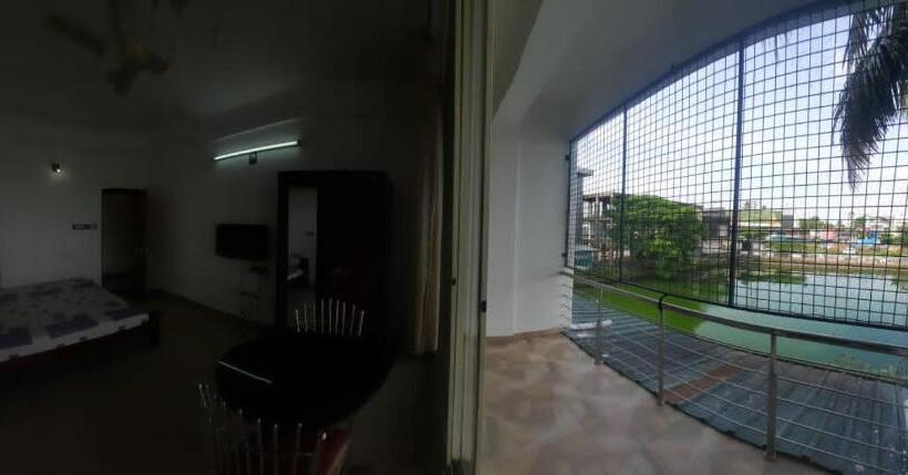 Green Garden Apartments