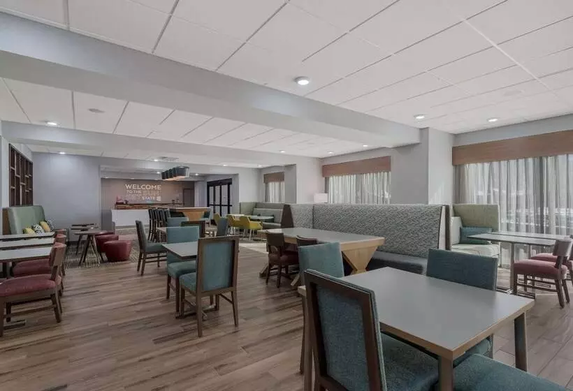 Hotelli Hampton Inn Williams