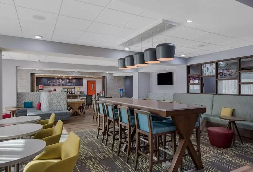 Hotelli Hampton Inn Williams