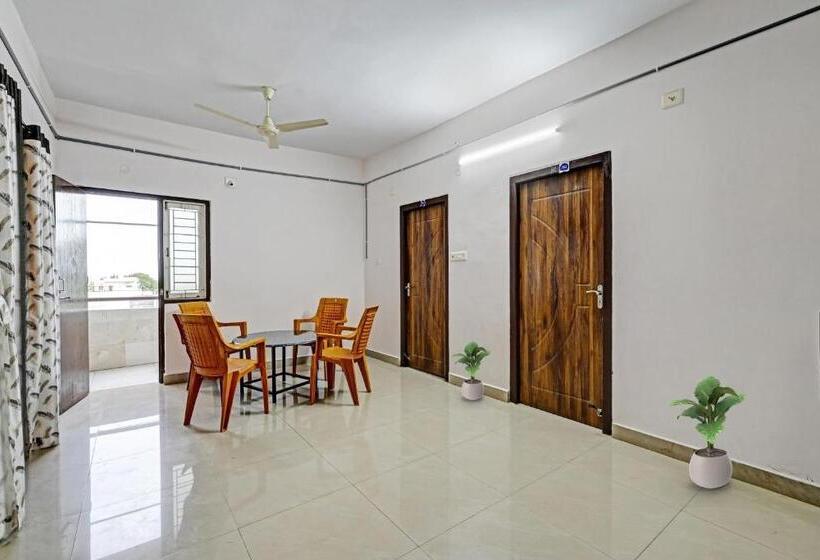 هتل O Coastal Inn Luxury Service Apartments