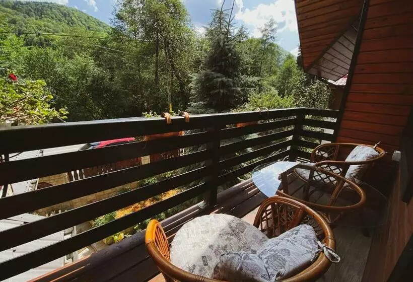 Majatalo Casa Cu Vitralii