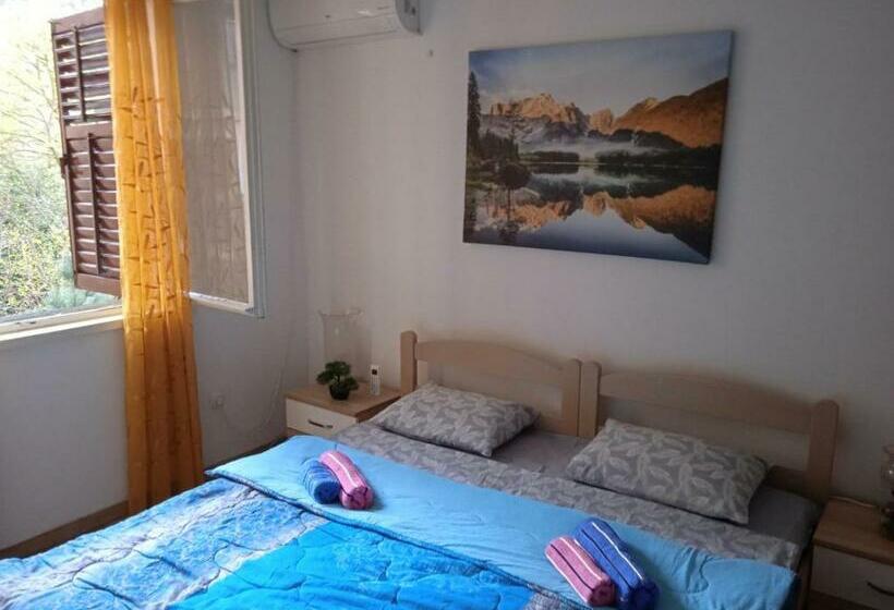Apartment Maki