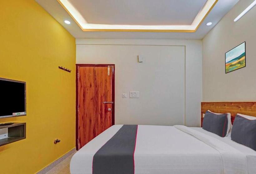 호텔 Collection O Sri Sapthagiri Near Phoenix Marketcity