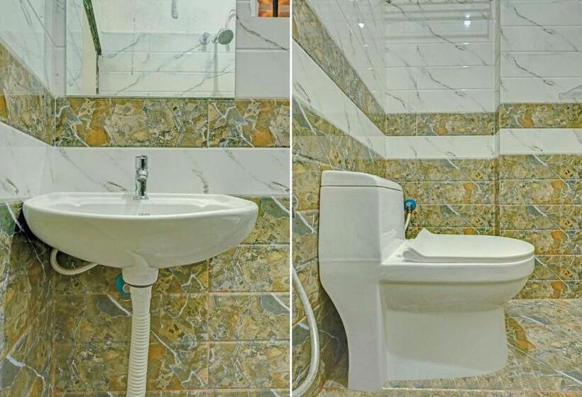 호텔 Collection O Sri Sapthagiri Near Phoenix Marketcity