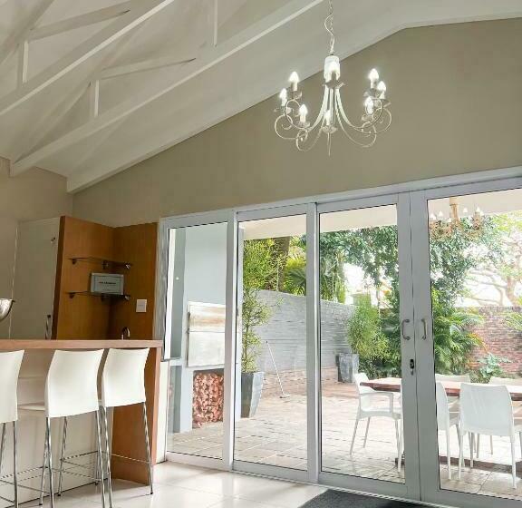 بنسيون Bunkers Inn Guesthouse