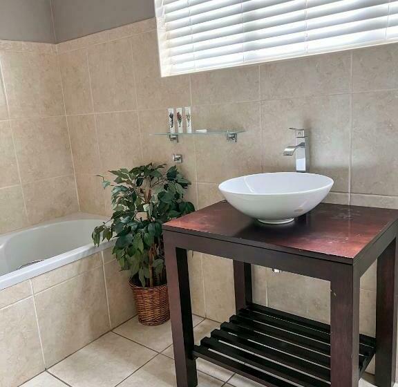 بنسيون Bunkers Inn Guesthouse