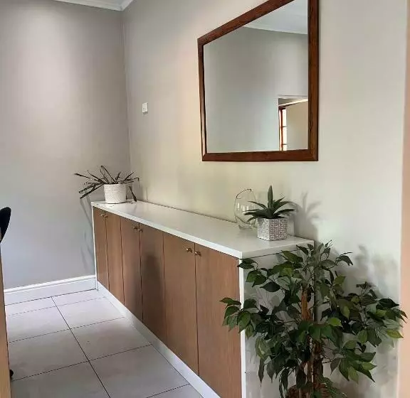 ペンション Bunkers Inn Guesthouse