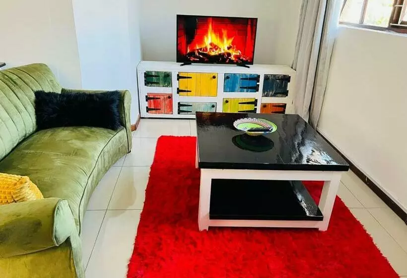 Safi Neat & Cozy Suite