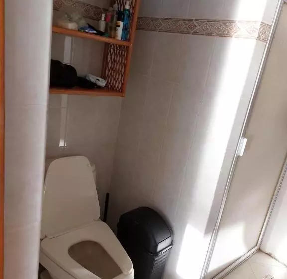 Bella Casa A La Orilla Del Lago & Estacionamiento