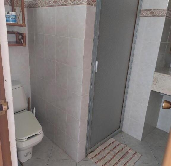 Bella Casa A La Orilla Del Lago & Estacionamiento