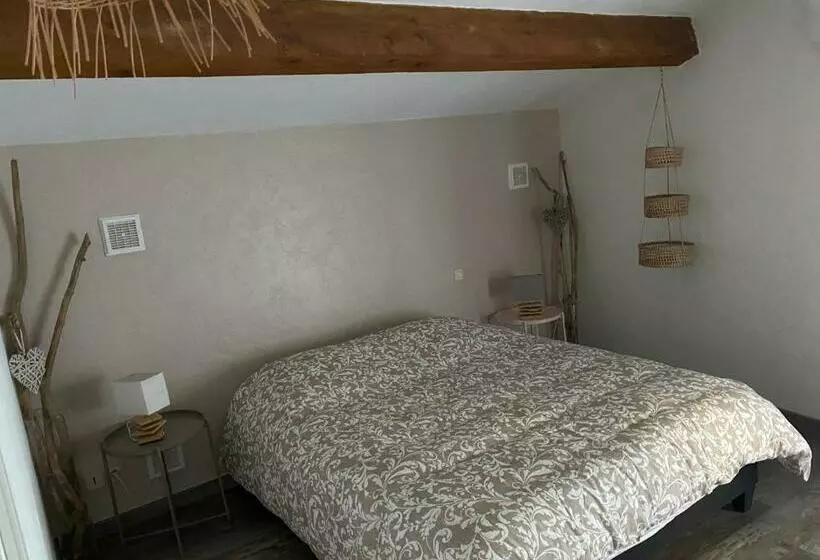 Agréable Maison De Ville Au Coeur D Eyragues
