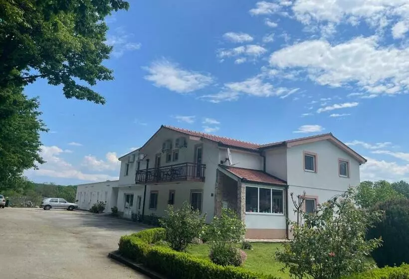 تختخواب و صبحانه Pansion Stojić