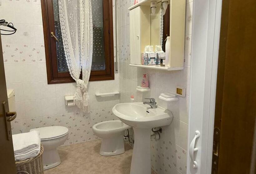 Bilocale Country Chic Maison Rose Two Km From The Modena Sud Exit