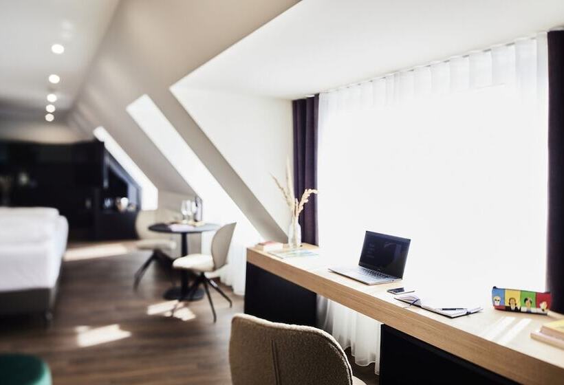 Design  Und Kunsthotel München