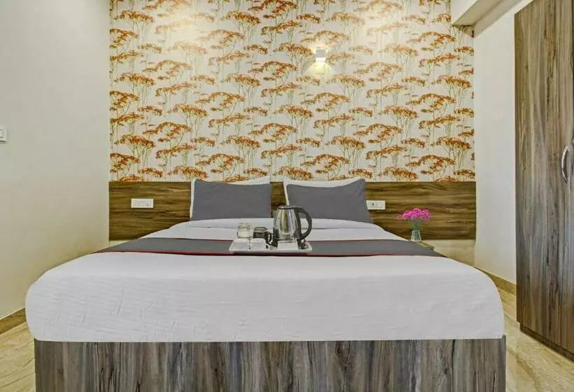 ホテル Townhouse 1091  Convivial Ark